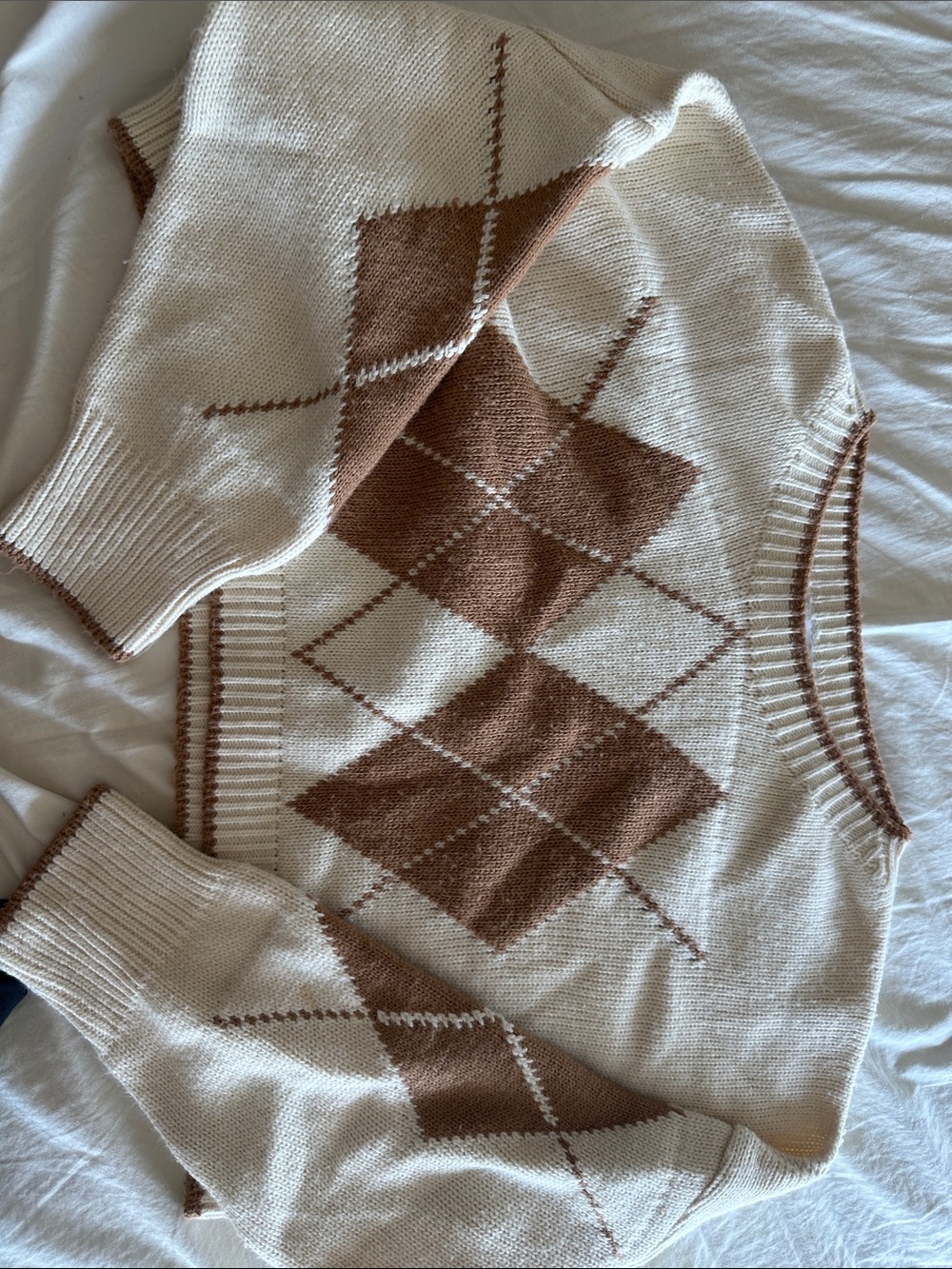stradivarius Cream and Brown Argyle Crewneck Sweater